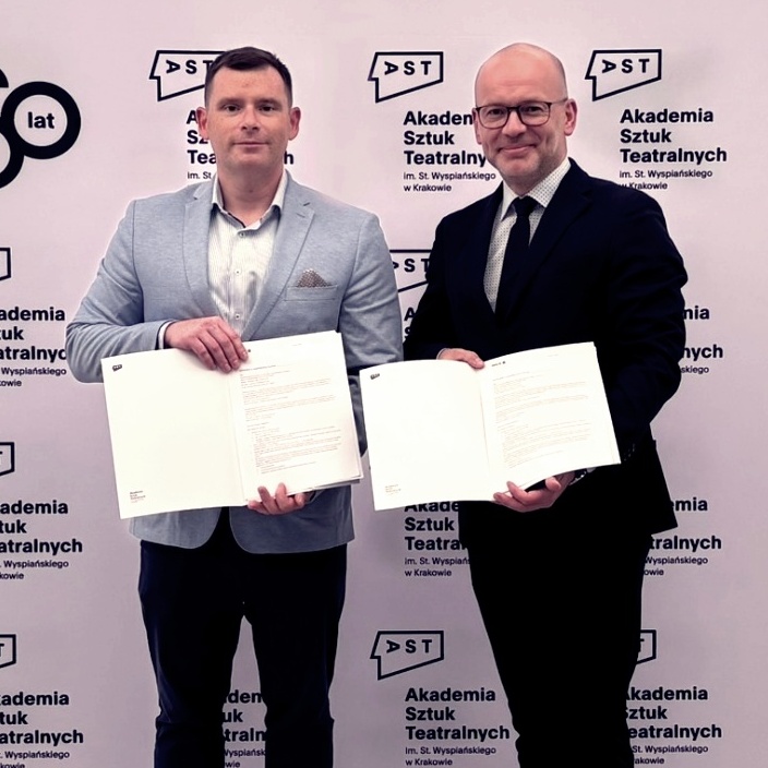 AST rozpoczyna współpracę z Erste Bank Polska